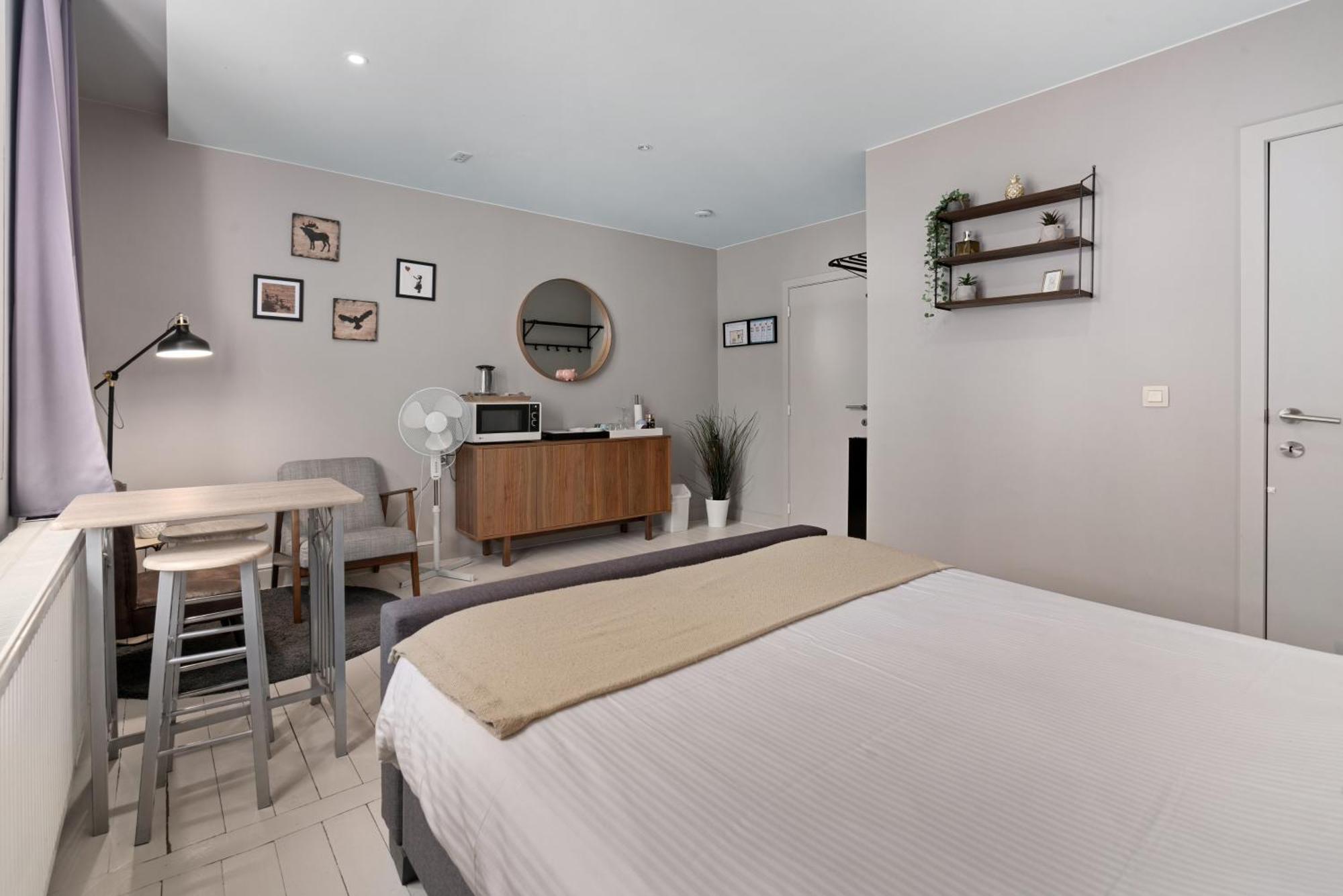 Spacious Guest Suites Near Historic Market - 5 Min Walk Bruges Luaran gambar