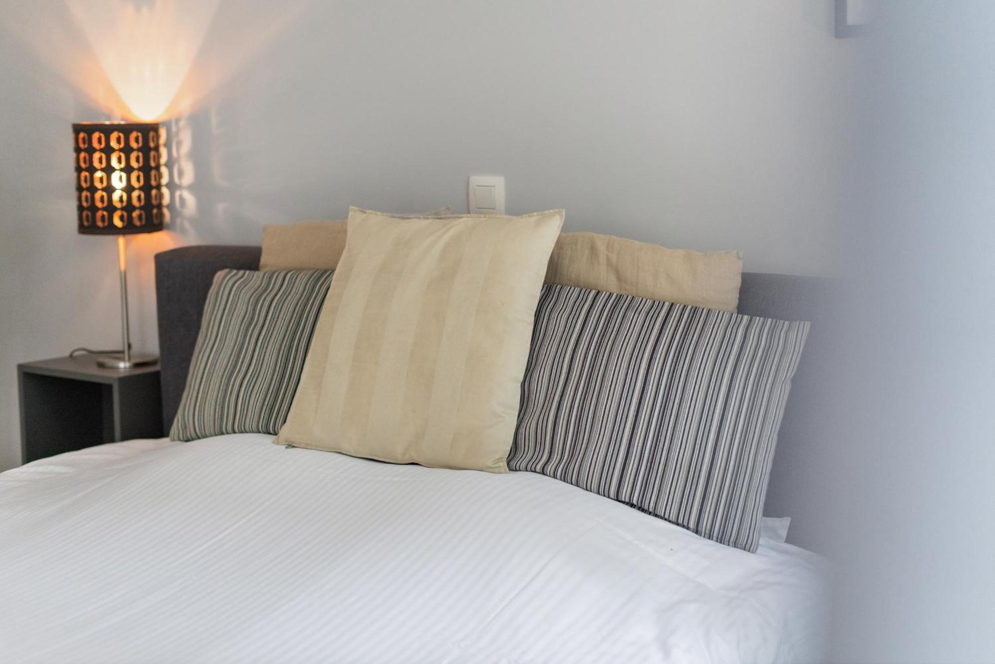 Spacious Guest Suites Near Historic Market - 5 Min Walk Bruges Luaran gambar